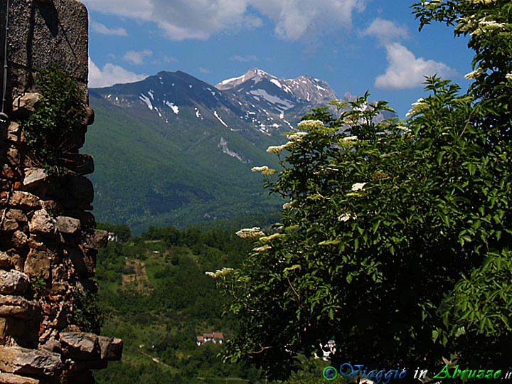 13-P5167516+.jpg - 13-P5167516+.jpg - Panorama dei monti del Gran Sasso d'Italia.